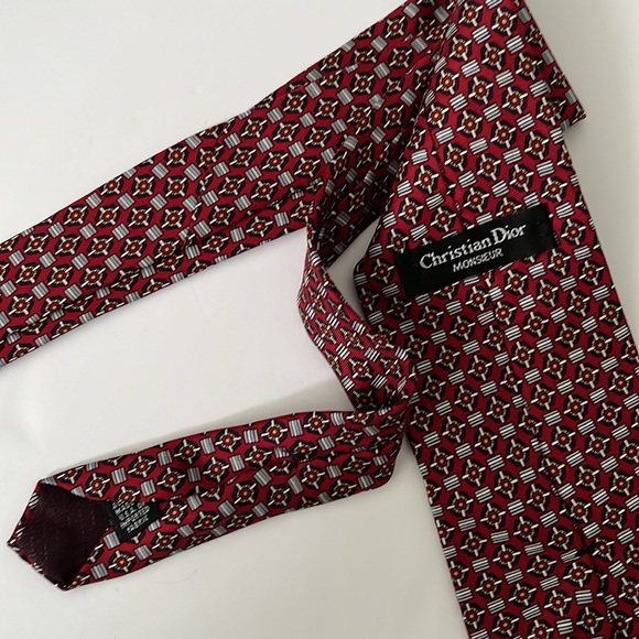 VINTAGE CHRISTIAN DIOR SILK TIE - Picture 4 of 7